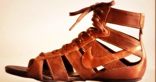 BhX436qIAAEelzY.jpg:large