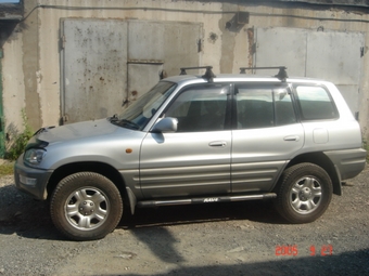 toyota_rav4_2388317.jpg