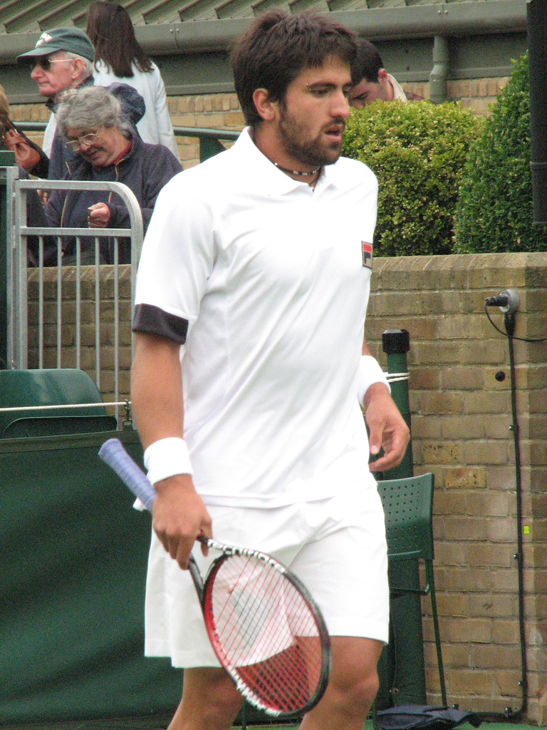 Janko_Tipsarevic,_Wimbledon_2007.jpg