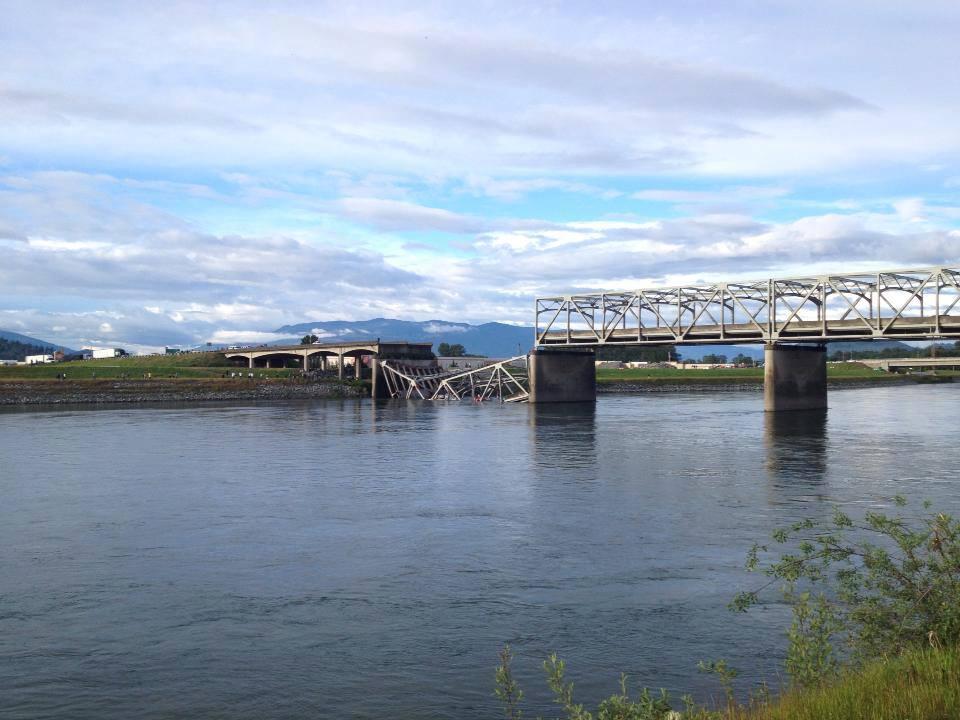 BK_1emVCEAEWK78.jpg:large