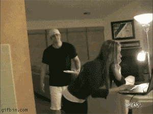 1236166424_guy_pranks_his_girfriend.gif