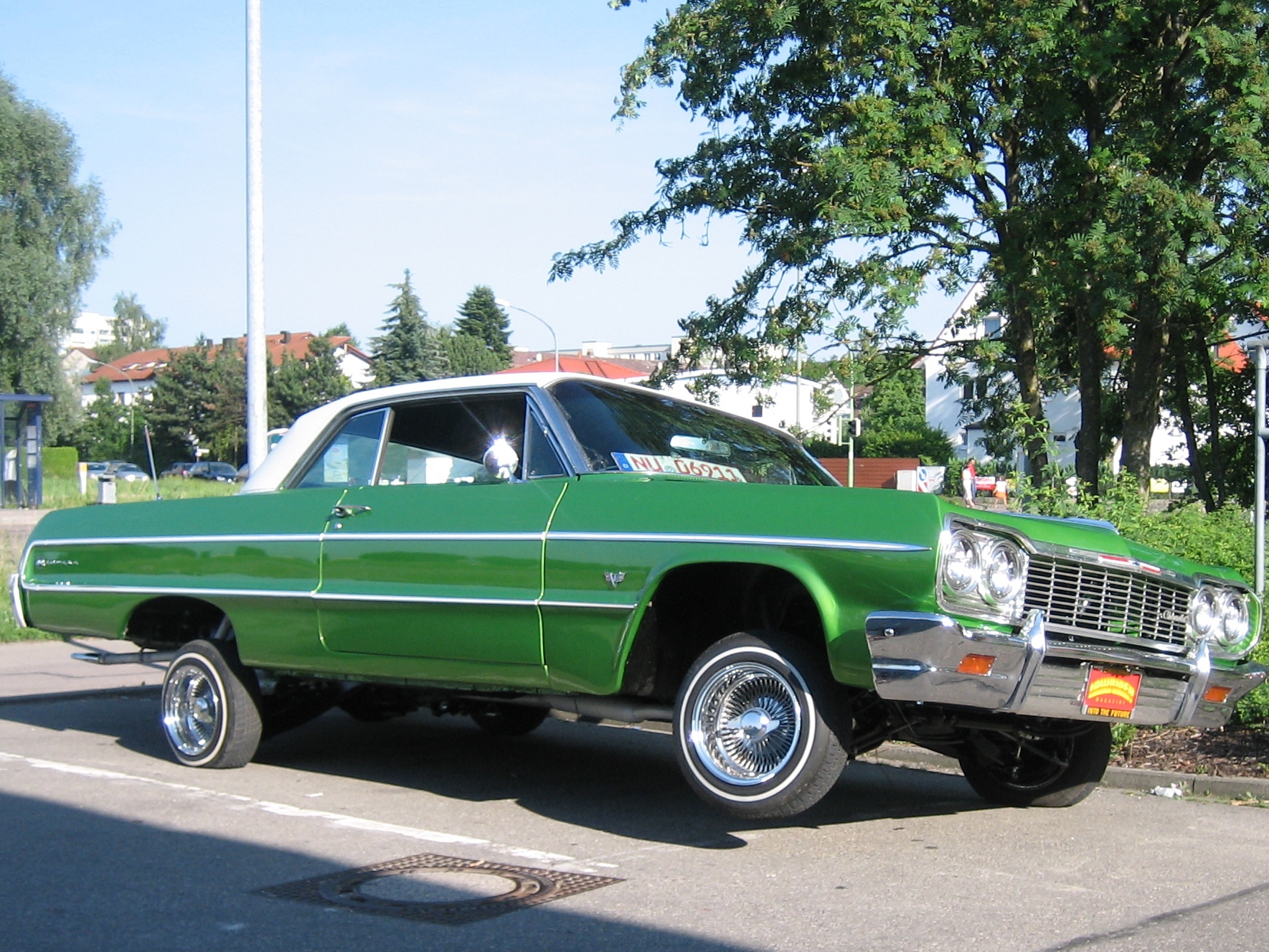 Chevrolet_Impala_1964_Lowrider.JPG