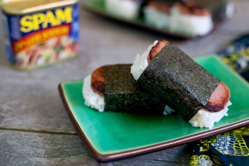 spam-musubi-recipe-can-800x533.jpg