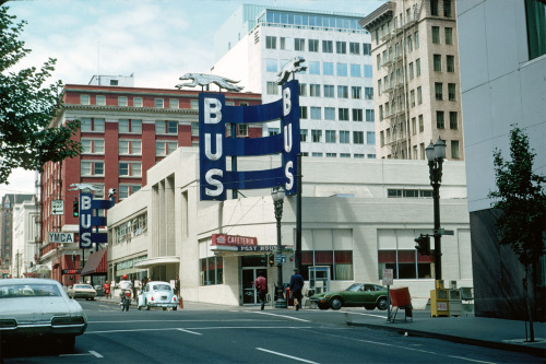 old-bus1.jpg