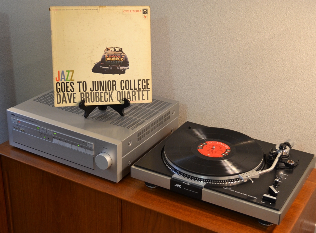 Jazz-Goes-to-Junior-College-6-Eye-1.jpg