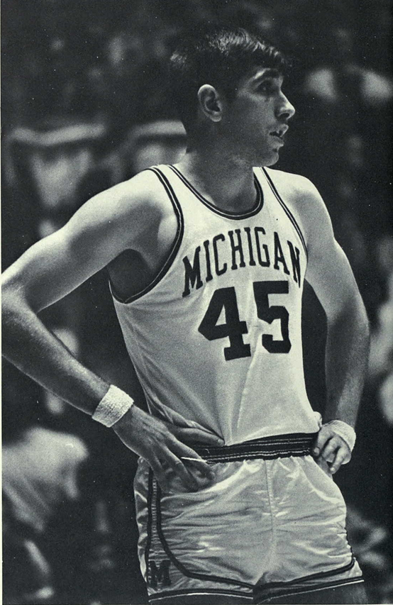 Rudy_Tomjanovich_(1970).png