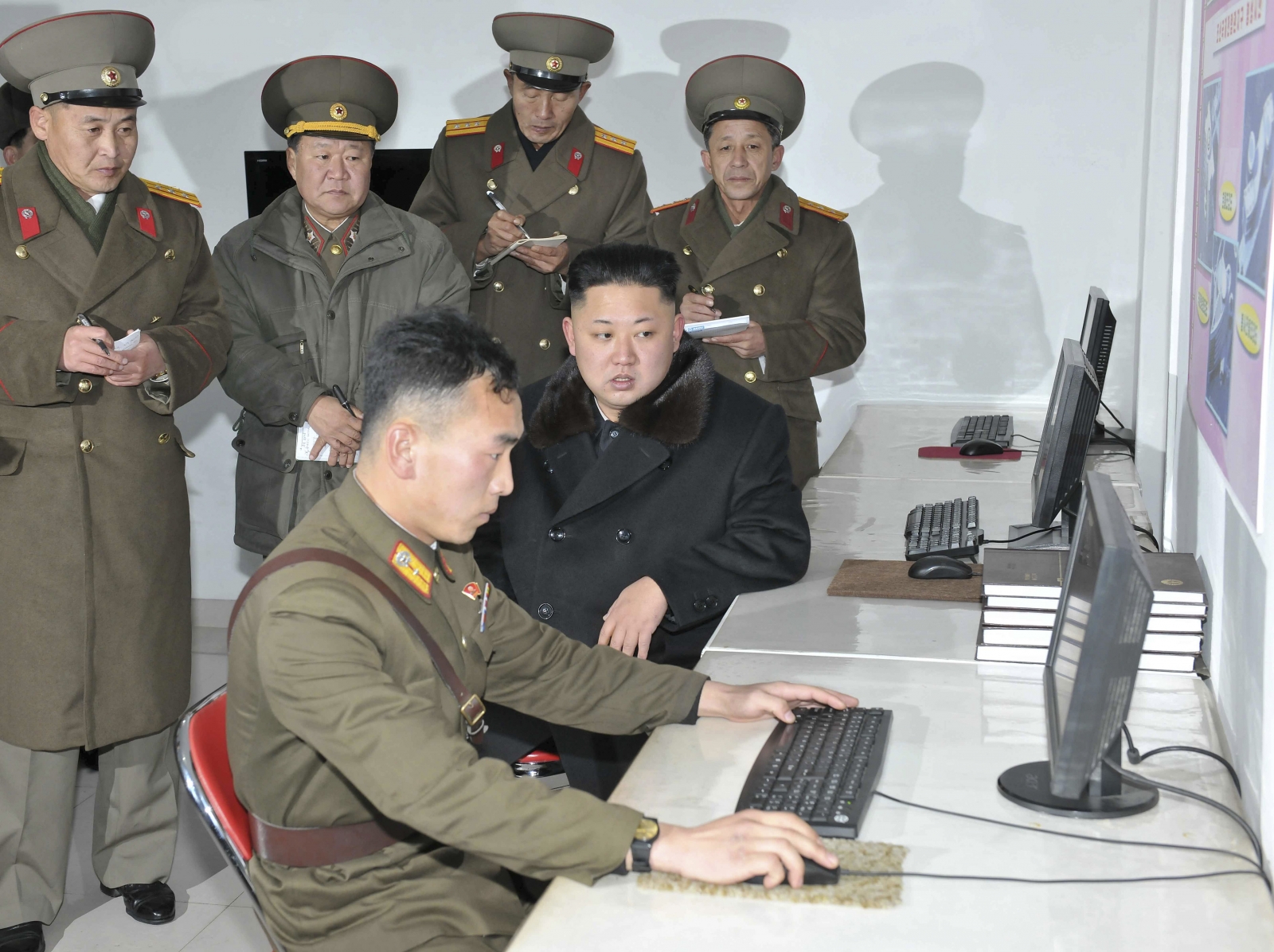 kim-jong-un-designing-institute-korean-peoples-army.jpg