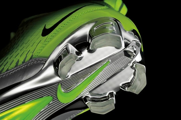 New_Oregon_Football_Uniforms_Nike_Pro_Combat_Cleats_Bottom.jpg