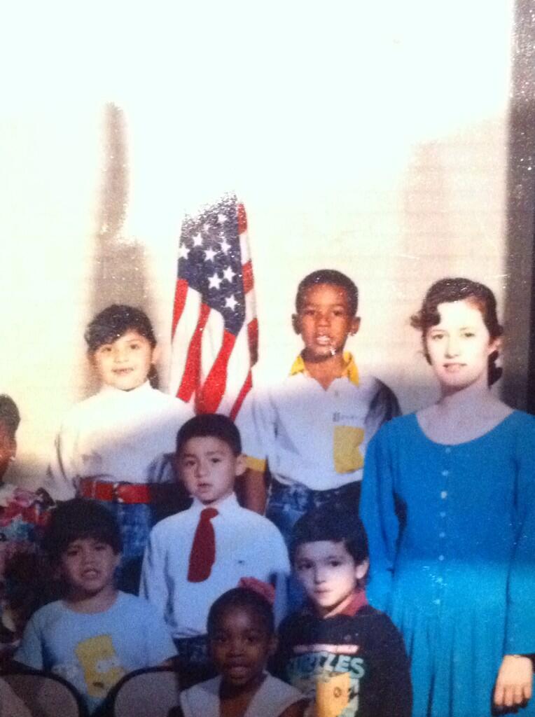 BQmNKZRCEAEL3hR.jpg:large