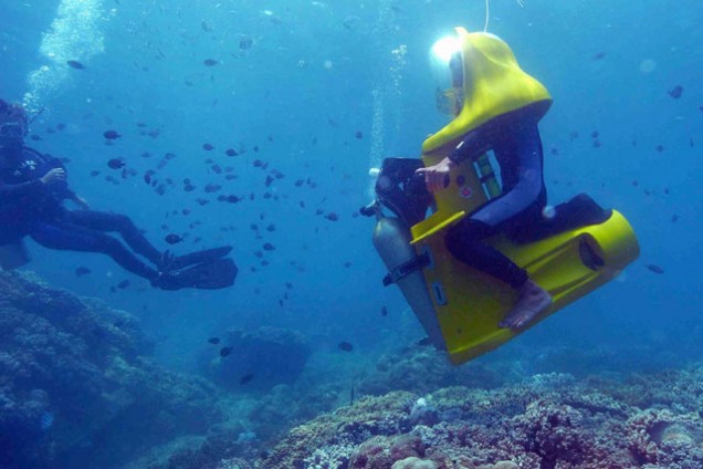 Mini-Submarine-The-Underwater-Scooter-636x424.jpg