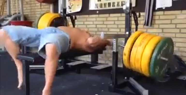 bench-press-fail.jpg