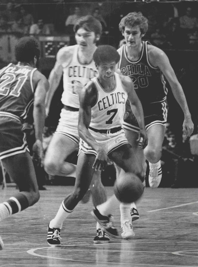 Celtics%2070-71%20Home%20Art%20Williams,%20Sixers.jpg