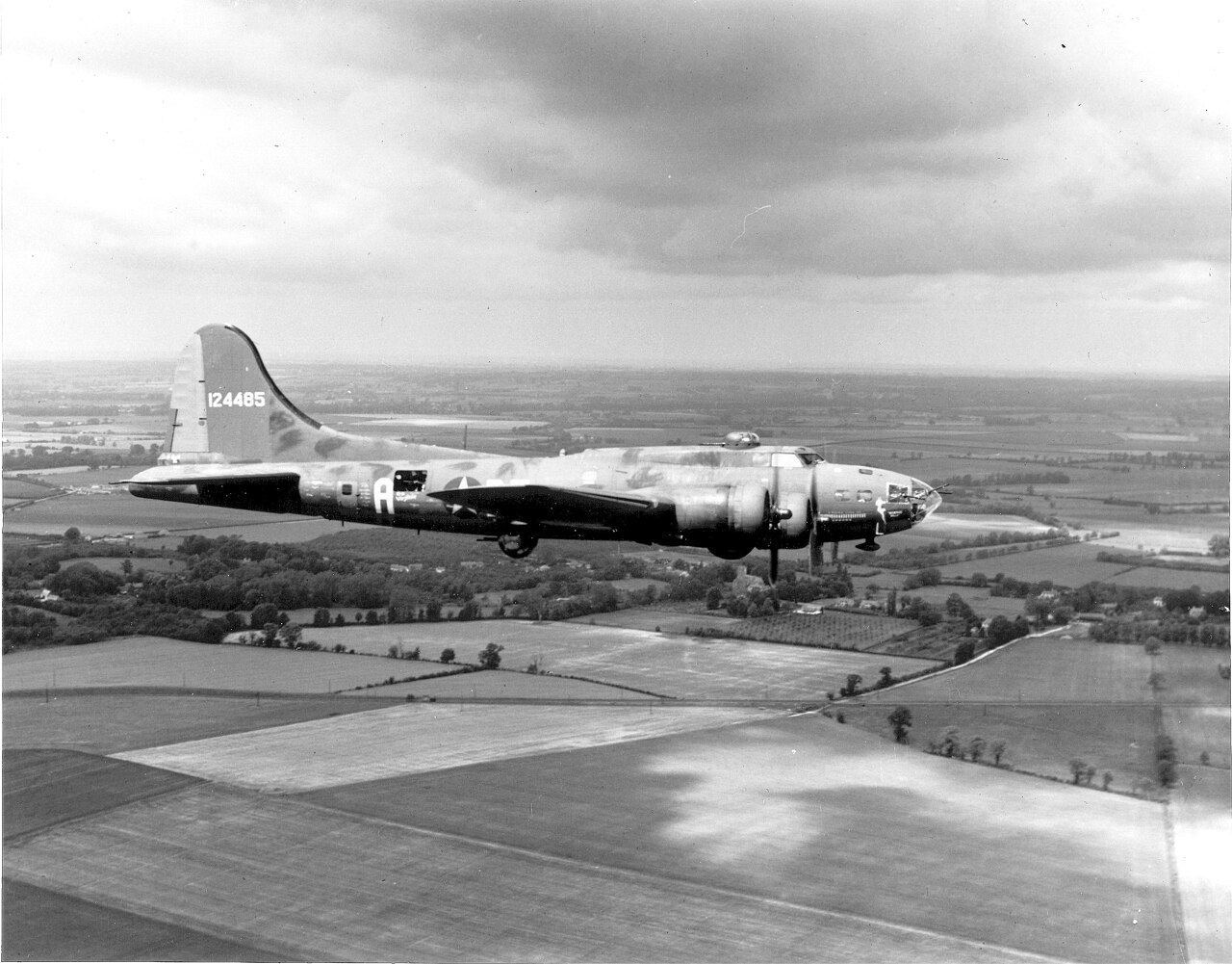 1280px-Memphis_Belle.jpg