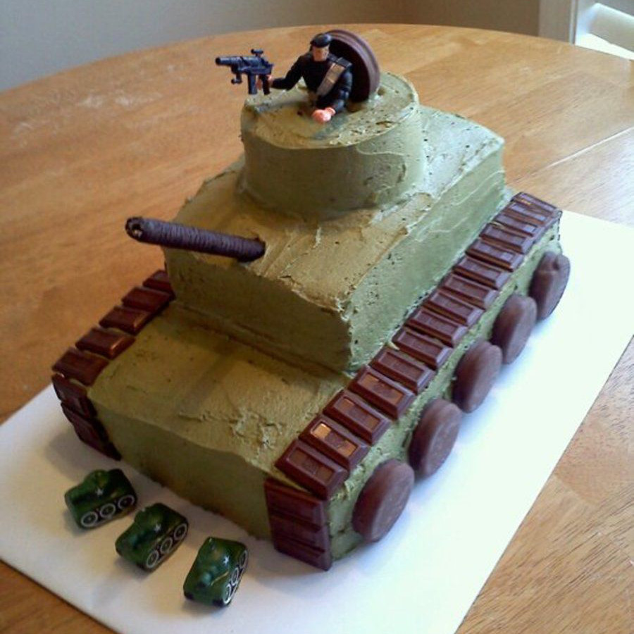 blazers-tank-cake.jpg