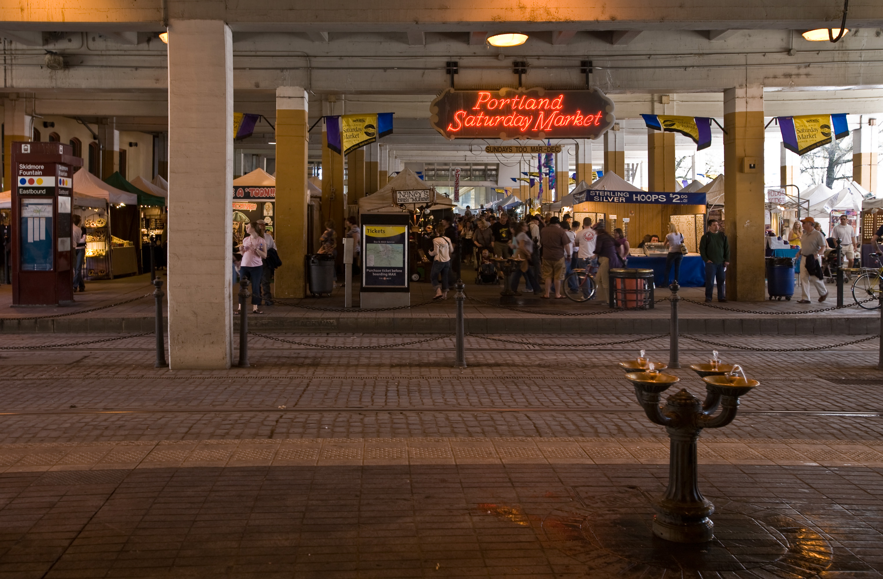 SaturdayMarketPortland.jpg