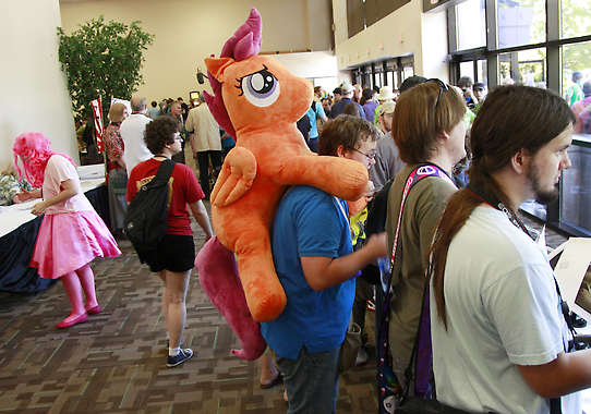 nw_bronycon_07021.jpg