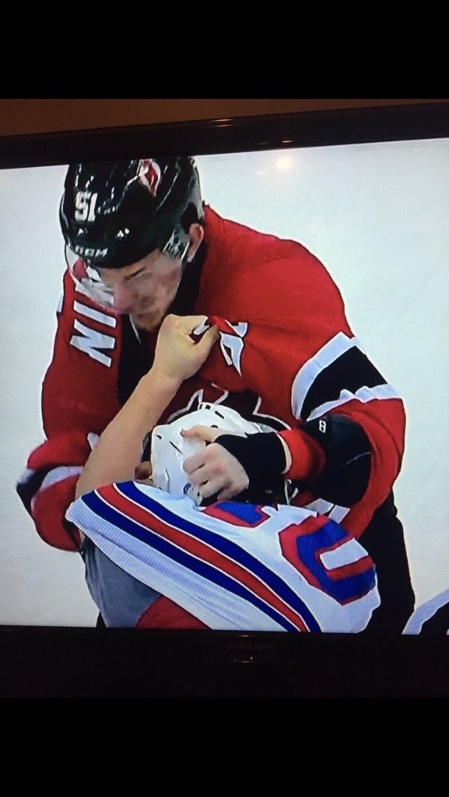 Cb8cfMjW8AEJMqo.jpg:large