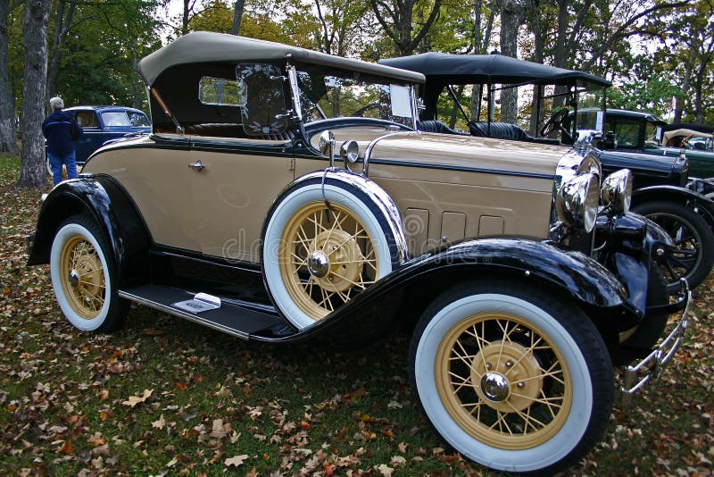1931-model-ford-roadster-1565247.jpg
