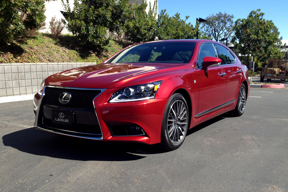 2013-Lexus-LS-460-F-Sport-front-angle.jpg