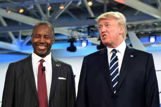 17-trump-carson.w529.h352.jpg