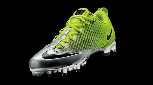 New_Oregon_Football_Nike_Pro_Combat_Uniforms_Cleats.jpg