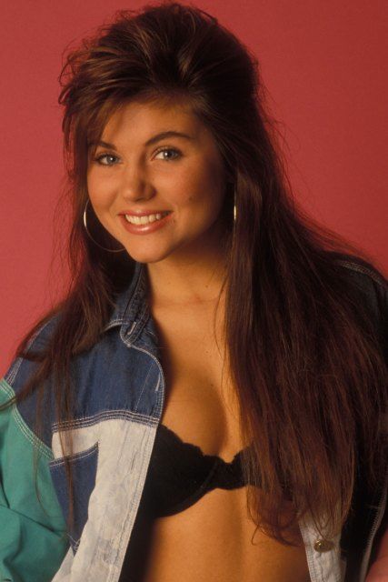 Kelly-Kapowski-Tiffani-Amber-Thiessen-083.jpg