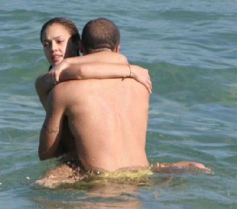 jessica-alba-sex-ocean-mid.jpg