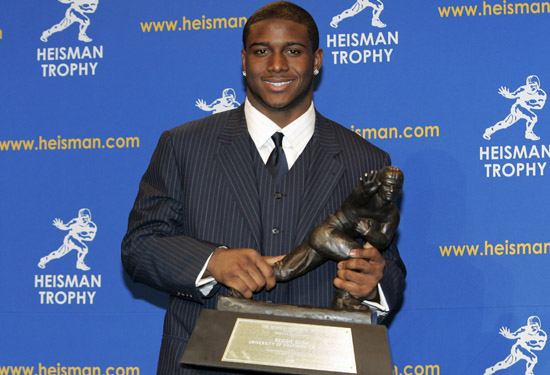 0610-reggie-bush-heisman-long.jpg