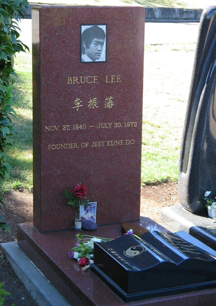 Bruce_lee_grave.jpg