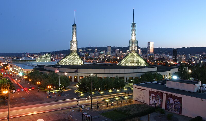 800px-PortlandConventionCenter.jpg