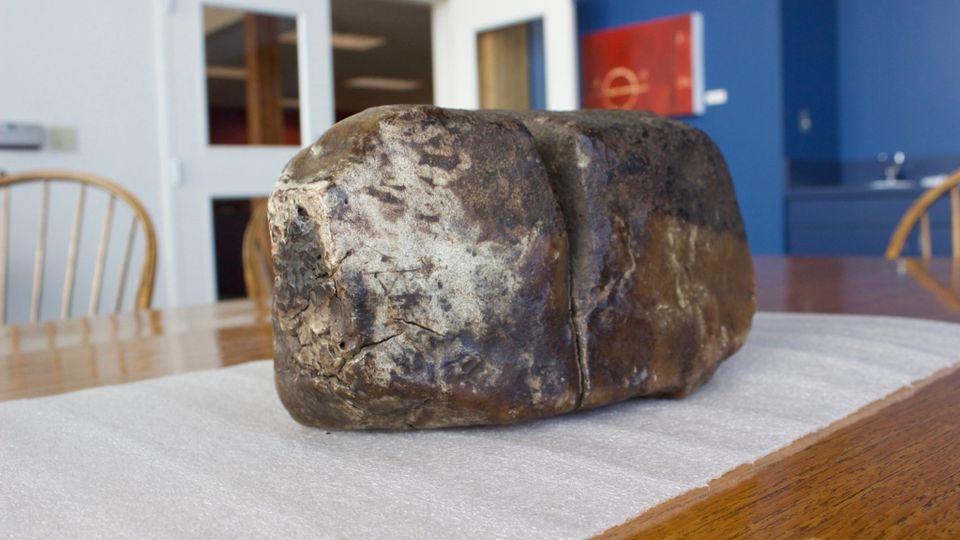 40b_beeswaxchunk.jpeg