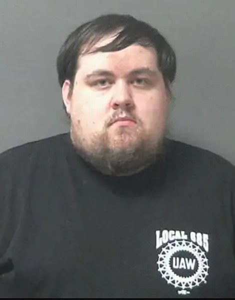 51547329-10292581-Kegan_Kline_27_is_the_real_person_behind_anthony_shots_according-a-50_1639060376139.jpg