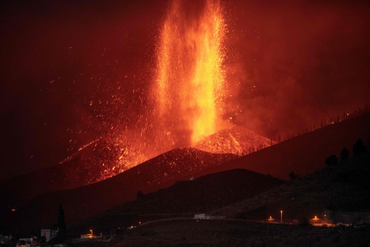 211225-Cumbre-Vieja-volcano-al-1027-f4ab54.jpg